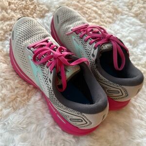 Brooks Ghost 14 Running Shoes Women’s Size 8 Gray Pink